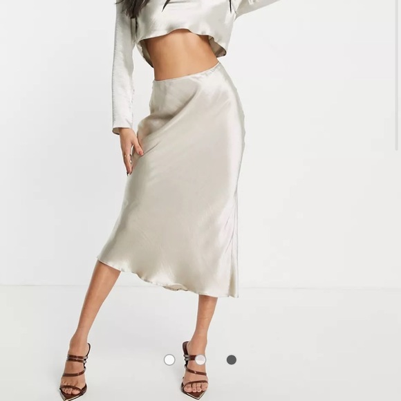 ASOS Satin Crop Top and Skirt Set - Picture 4 of 8